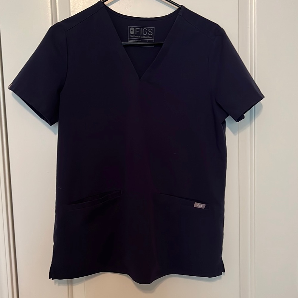 FIGS Casma 3 Pocket Top SMALL